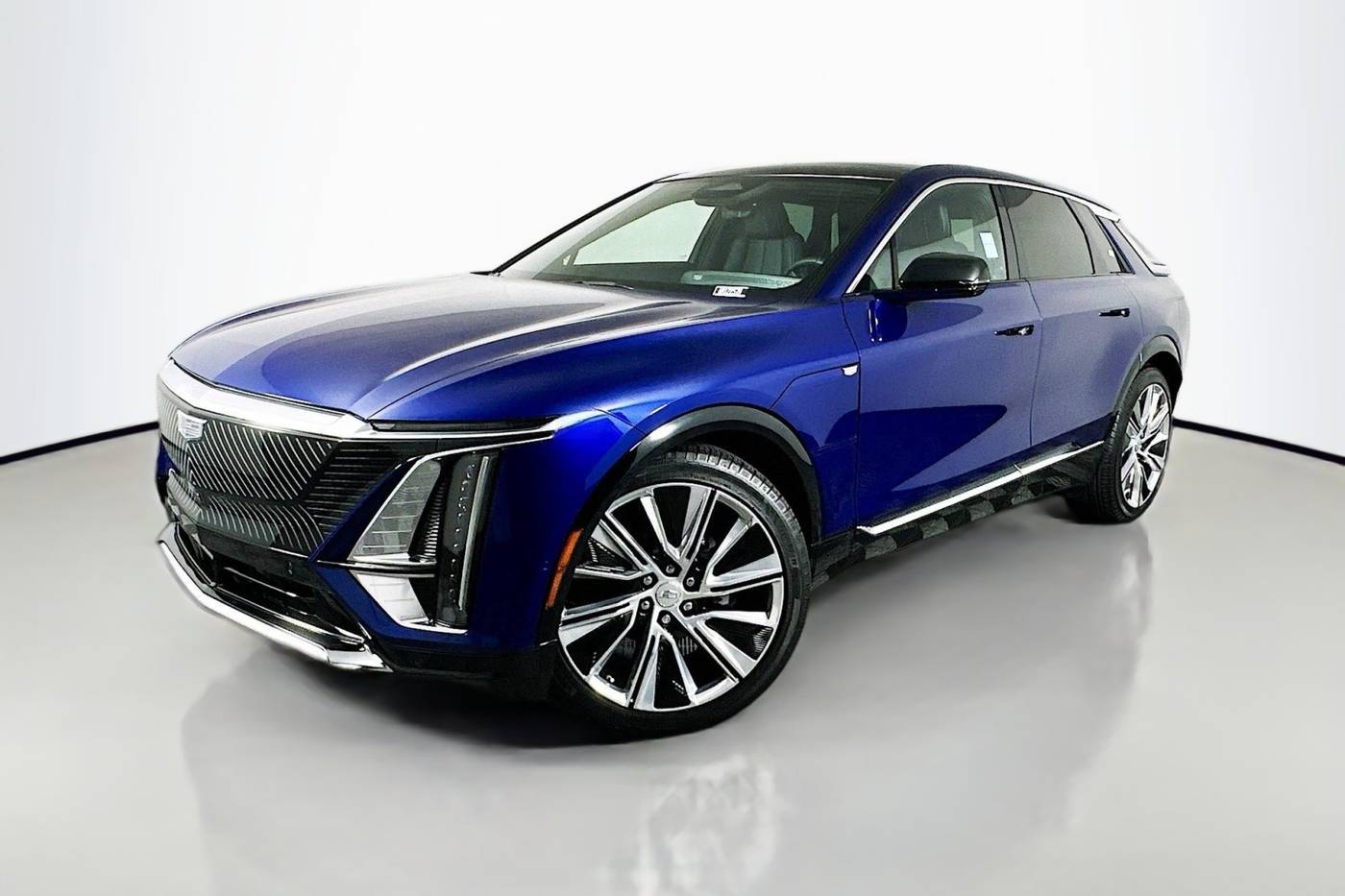 2024 Cadillac LYRIQ Luxury — SUV — 3,981 mi — Signal Hill, CA