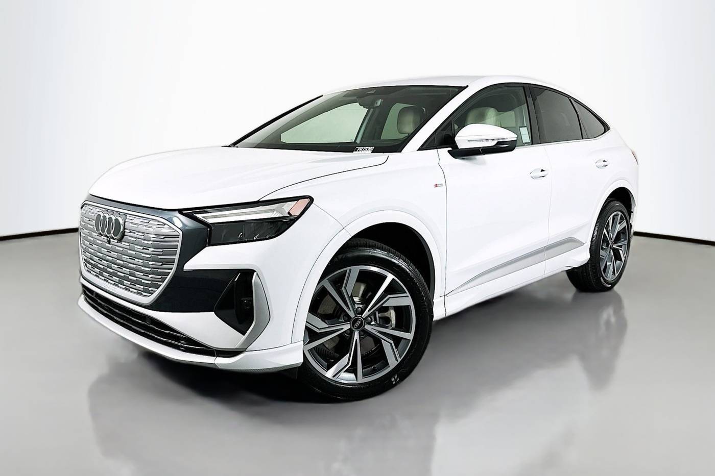 2023 Audi Q4 e-tron Premium — SUV — 21,719 mi — Signal Hill, CA