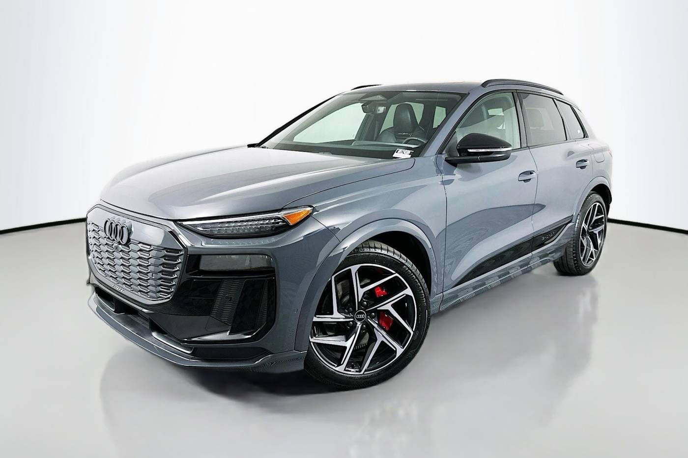2025 Audi SQ6 e-tron Premium Plus — SUV — 8,369 mi — Signal Hill, CA