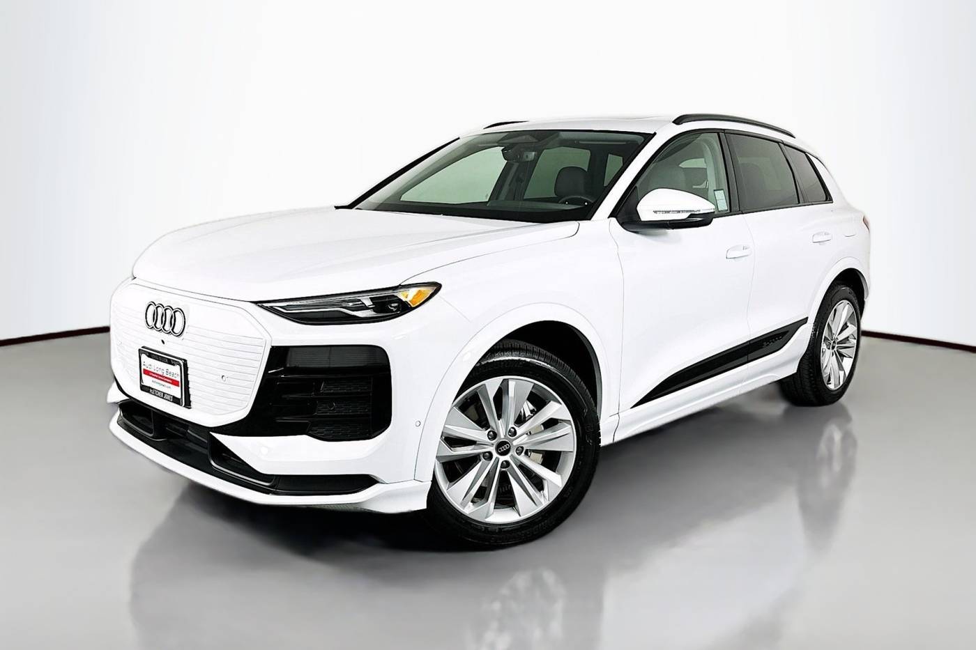 2025 Audi Q6 e-tron Premium — SUV — 4,365 mi — Signal Hill, CA