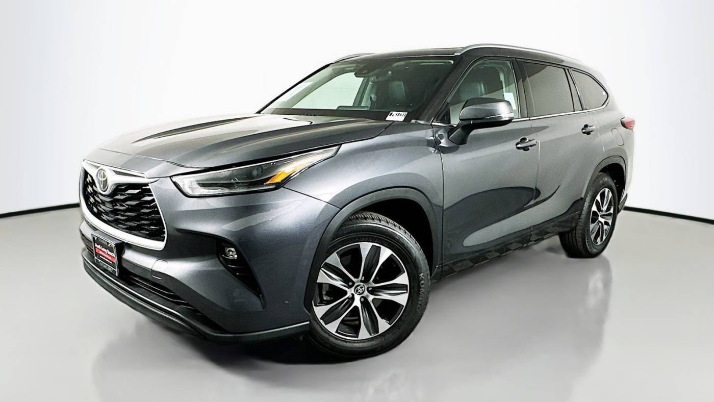 2021 Toyota Highlander XLE — SUV — 53,038 mi — Signal Hill, CA