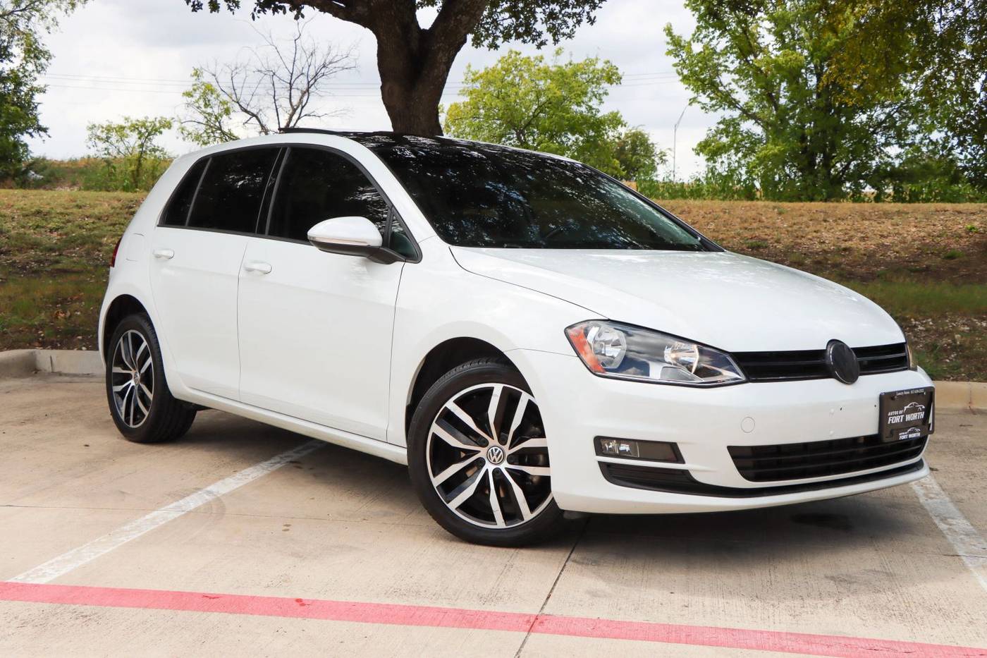 2017 Volkswagen Golf SE — Hatchback — 92,323 mi — Fort Worth, TX