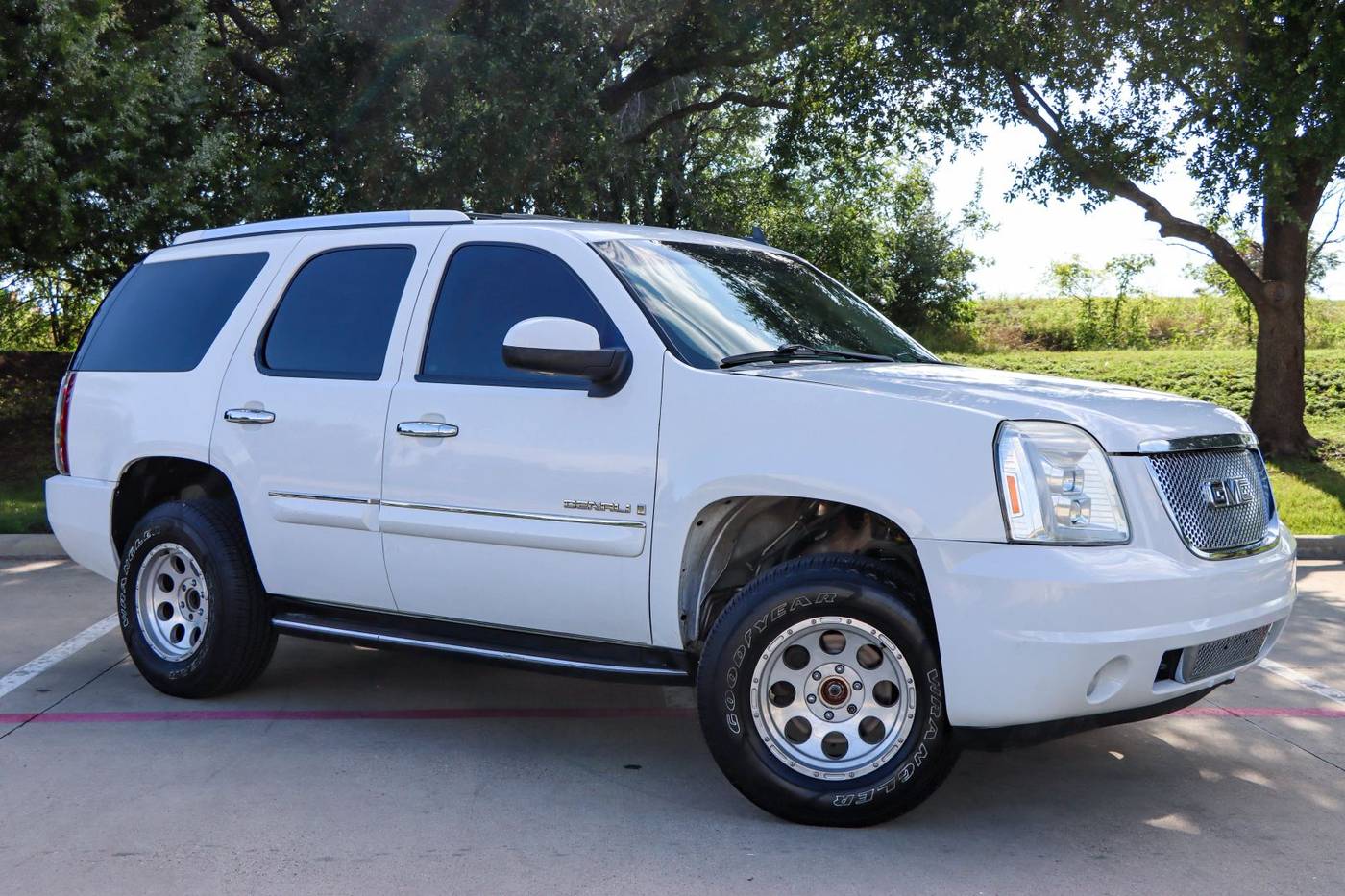 2008 GMC Yukon Denali — SUV — 218,372 mi — Fort Worth, TX