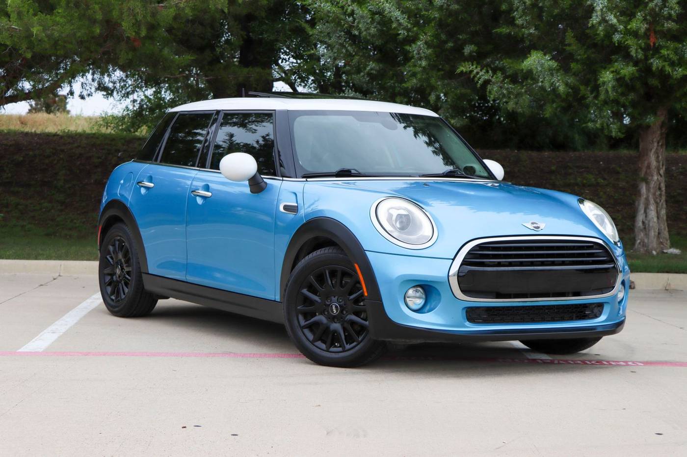 2016 MINI Hardtop Cooper — Hatchback — 89,654 mi — Fort Worth, TX