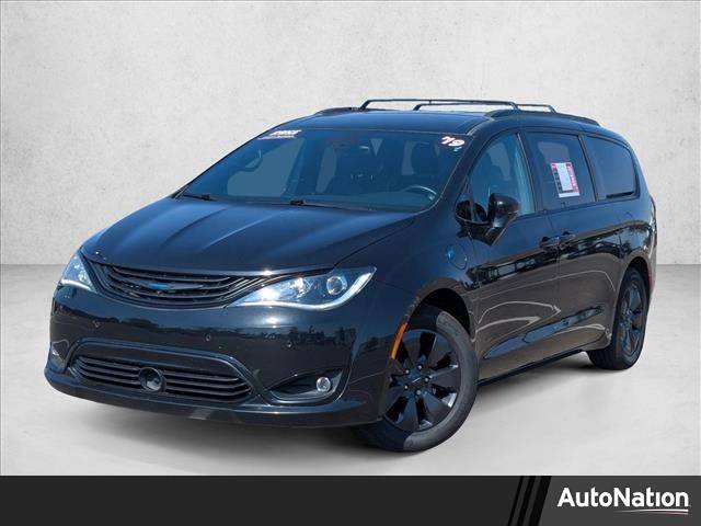 2019 Chrysler Pacifica Hybrid Limited — Minivan — 47,068 mi — Albuquerque, NM