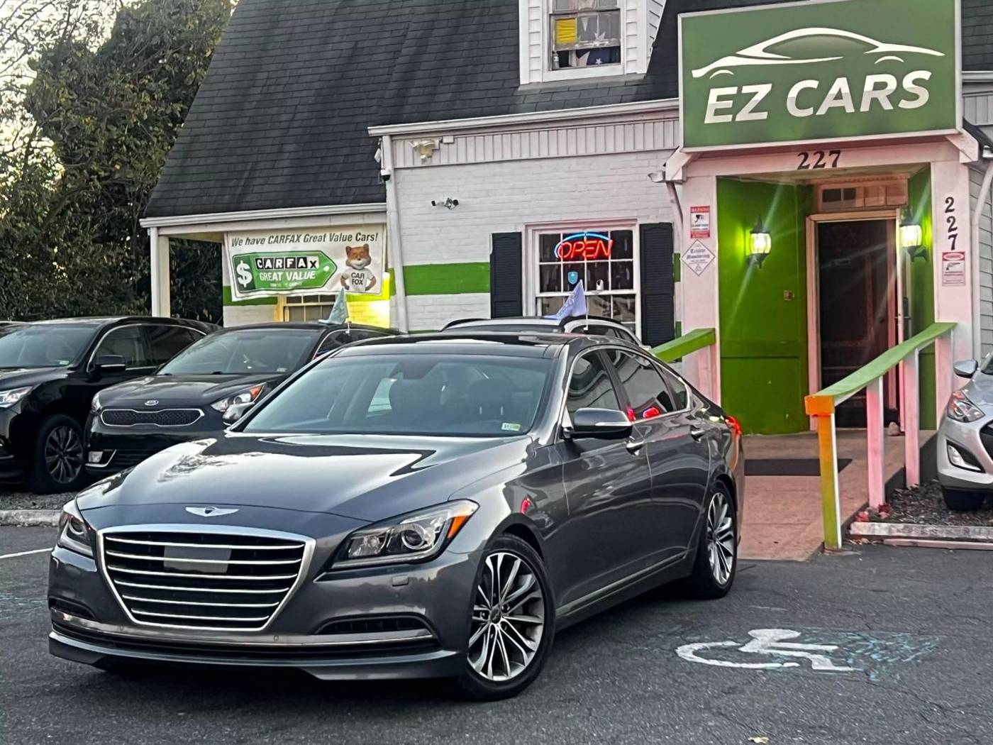 2015 Hyundai Genesis 3.8 — Sedan — 141,933 mi — Stafford, VA