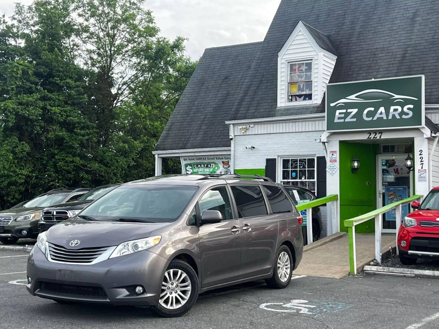 2015 Toyota Sienna XLE — Minivan — 148,136 mi — Stafford, VA