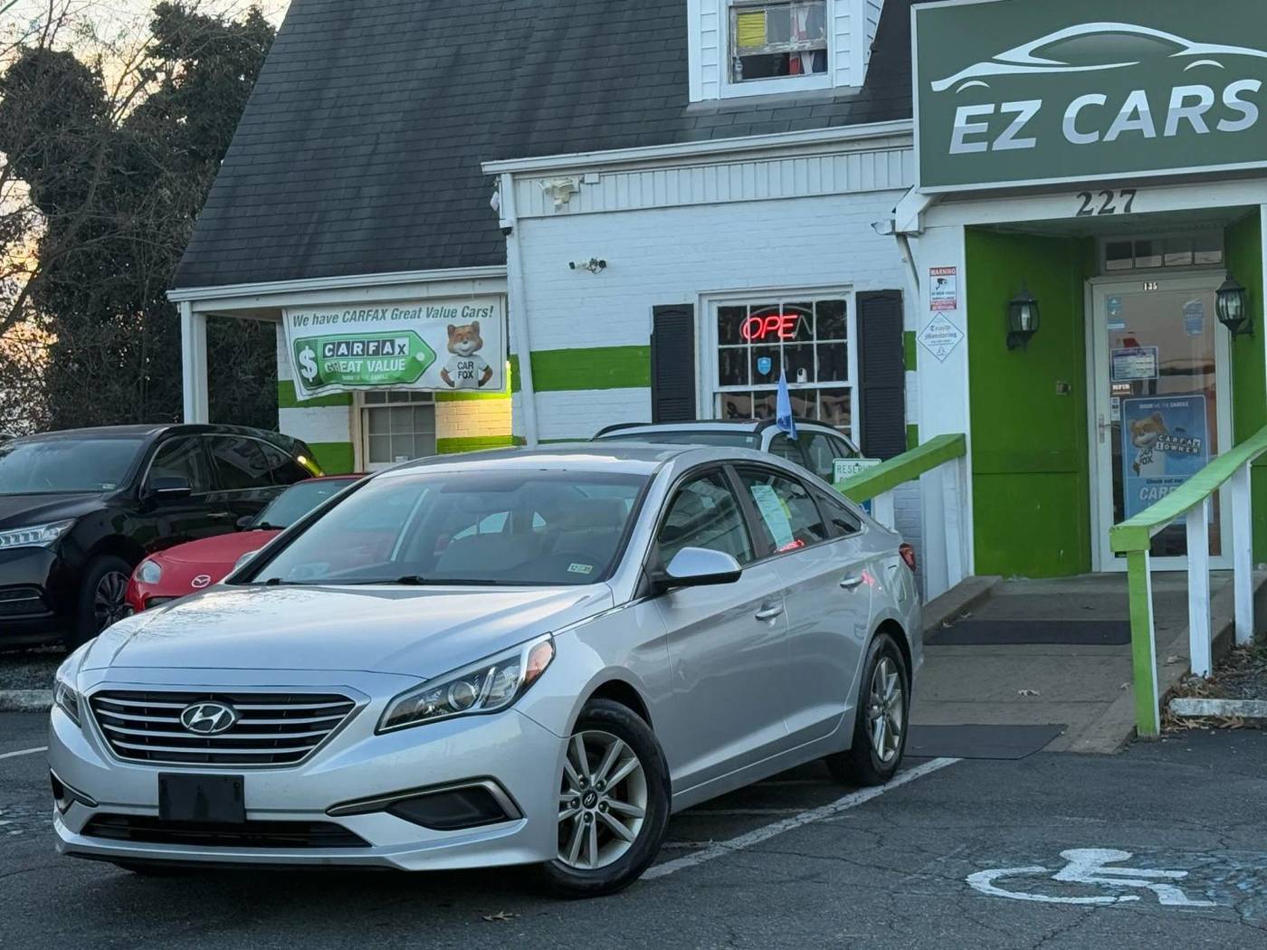 2016 Hyundai Sonata SE — Sedan — 125,326 mi — Stafford, VA