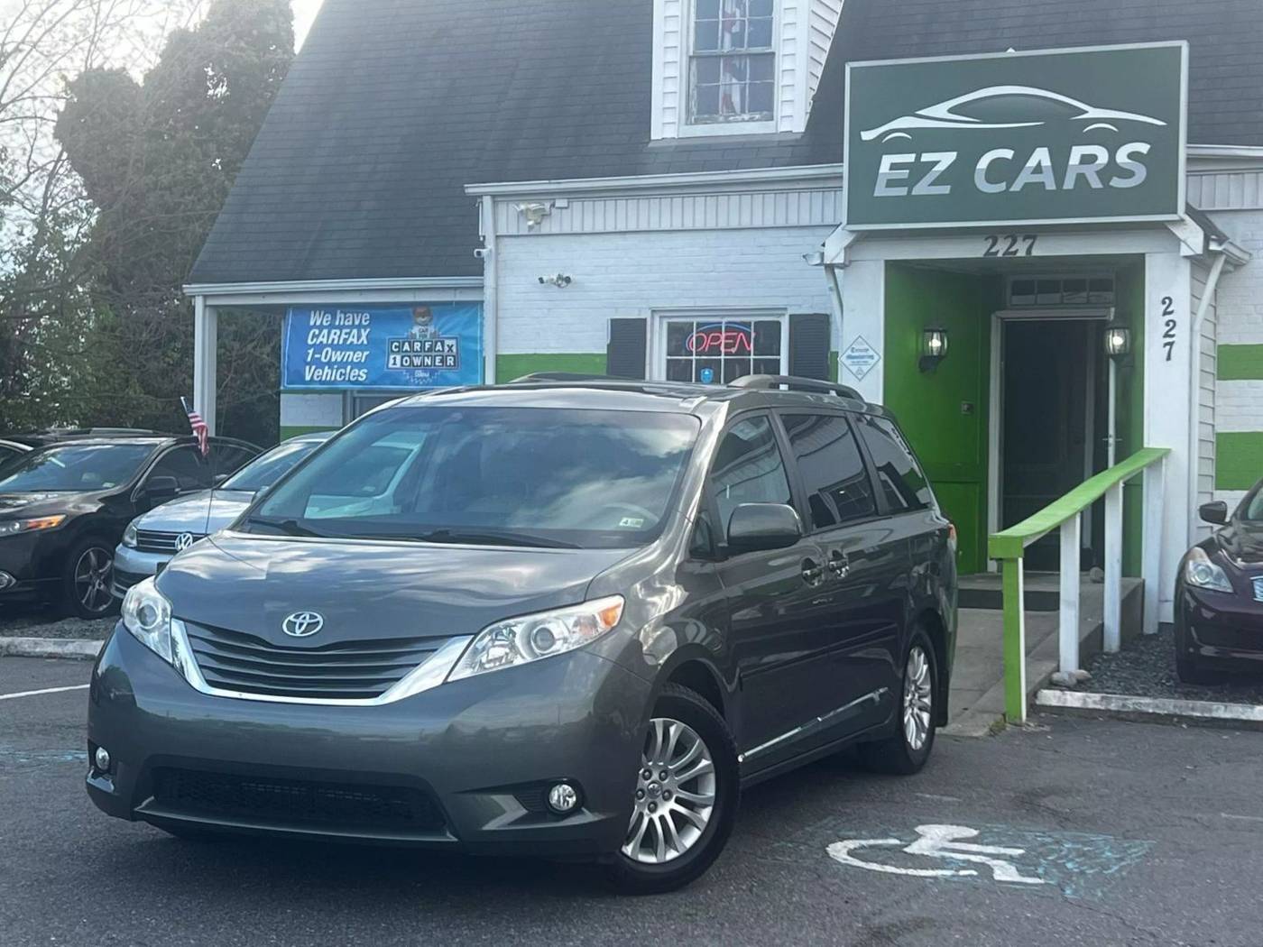 2011 Toyota Sienna XLE — Minivan — 163,003 mi — Stafford, VA
