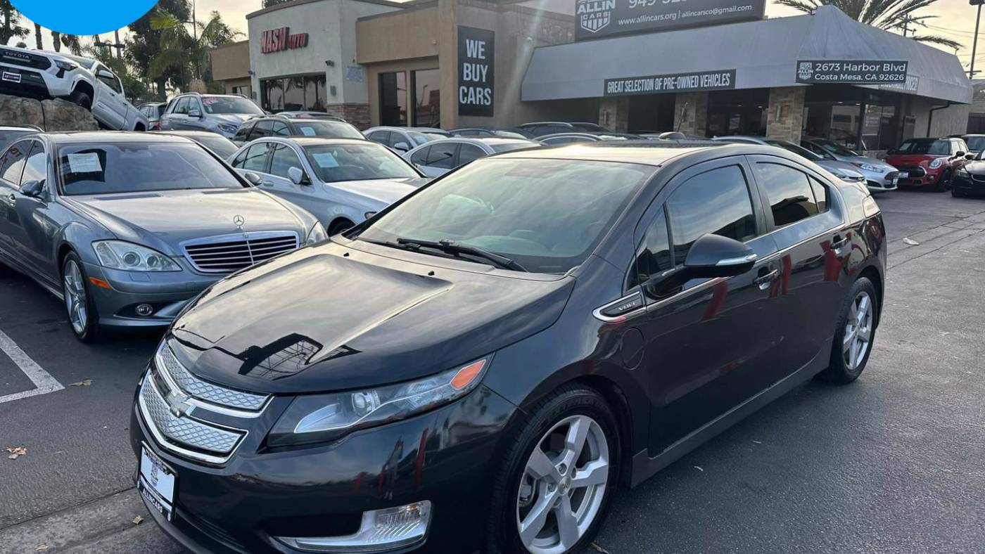 2015 Chevrolet Volt Base — Sedan — 111,425 mi — Costa Mesa, CA