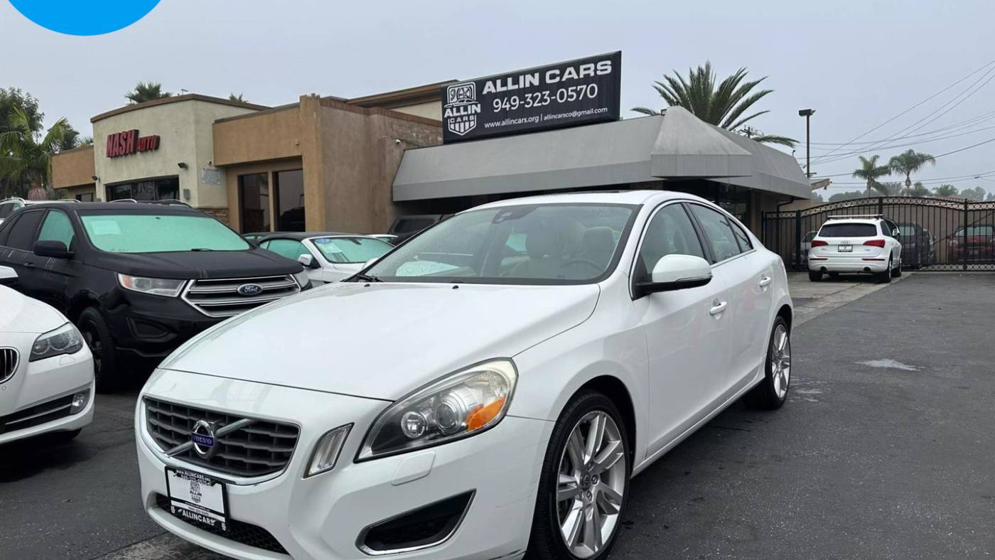2011 Volvo S60 T6 — Sedan — 121,893 mi — Costa Mesa, CA