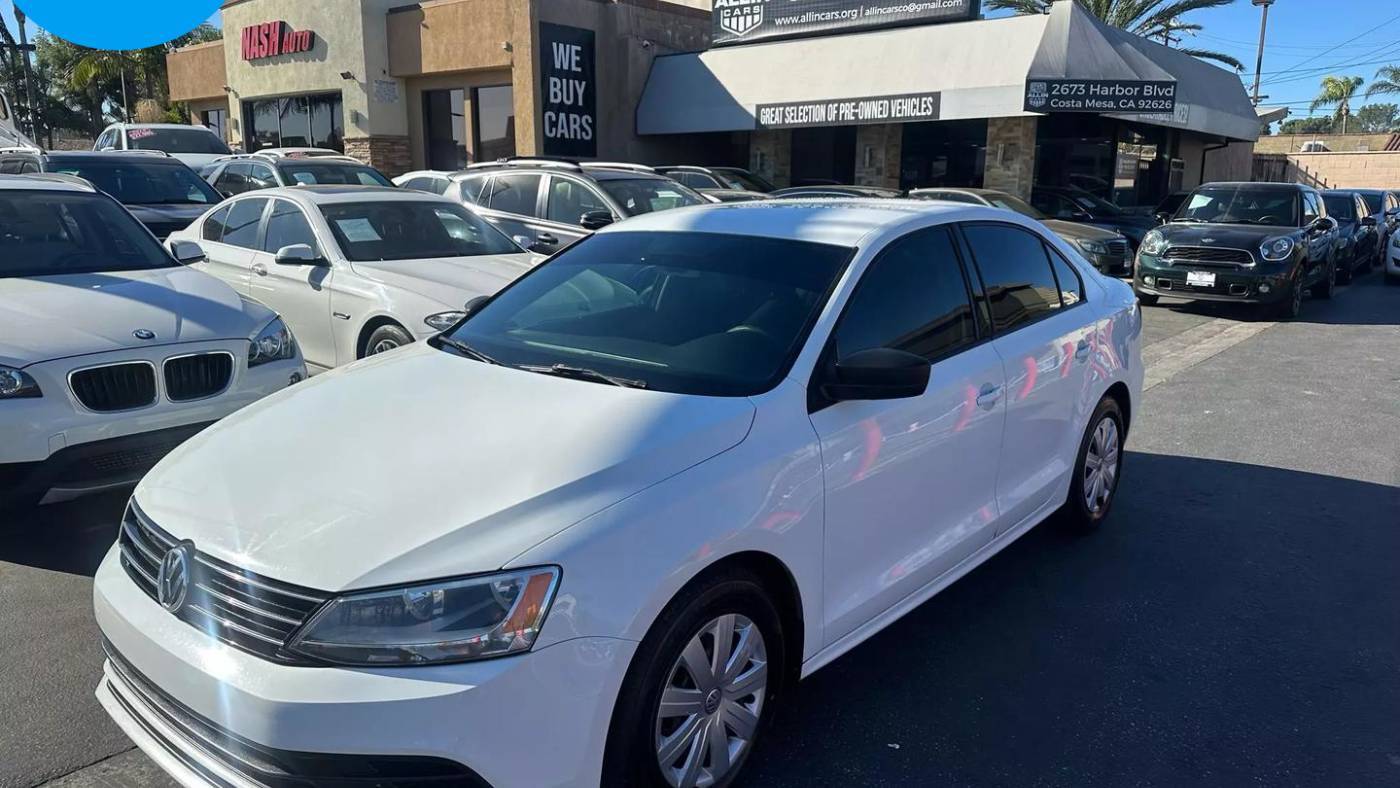 2015 Volkswagen Jetta S — Sedan — 117,145 mi — Costa Mesa, CA