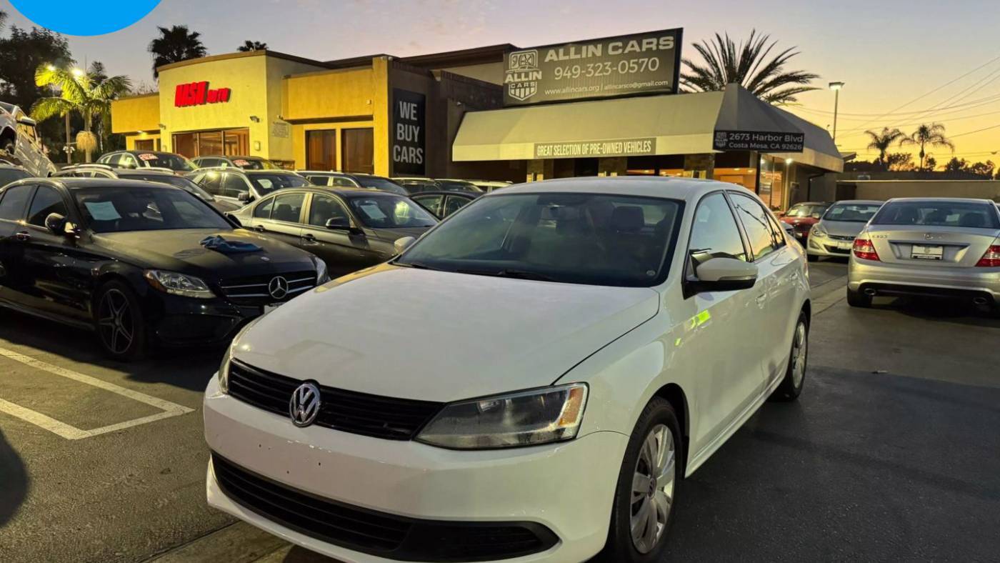 2014 Volkswagen Jetta 1.8T SE — Sedan — 137,445 mi — Costa Mesa, CA