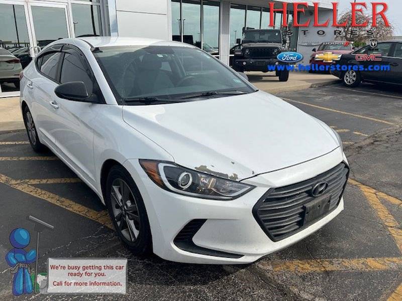 2017 Hyundai Elantra SE — Sedan — 129,722 mi — Pontiac, IL