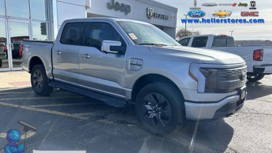 2023 Ford F-150 Lightning LARIAT — Pickup Truck — 8,672 mi — Pontiac, IL