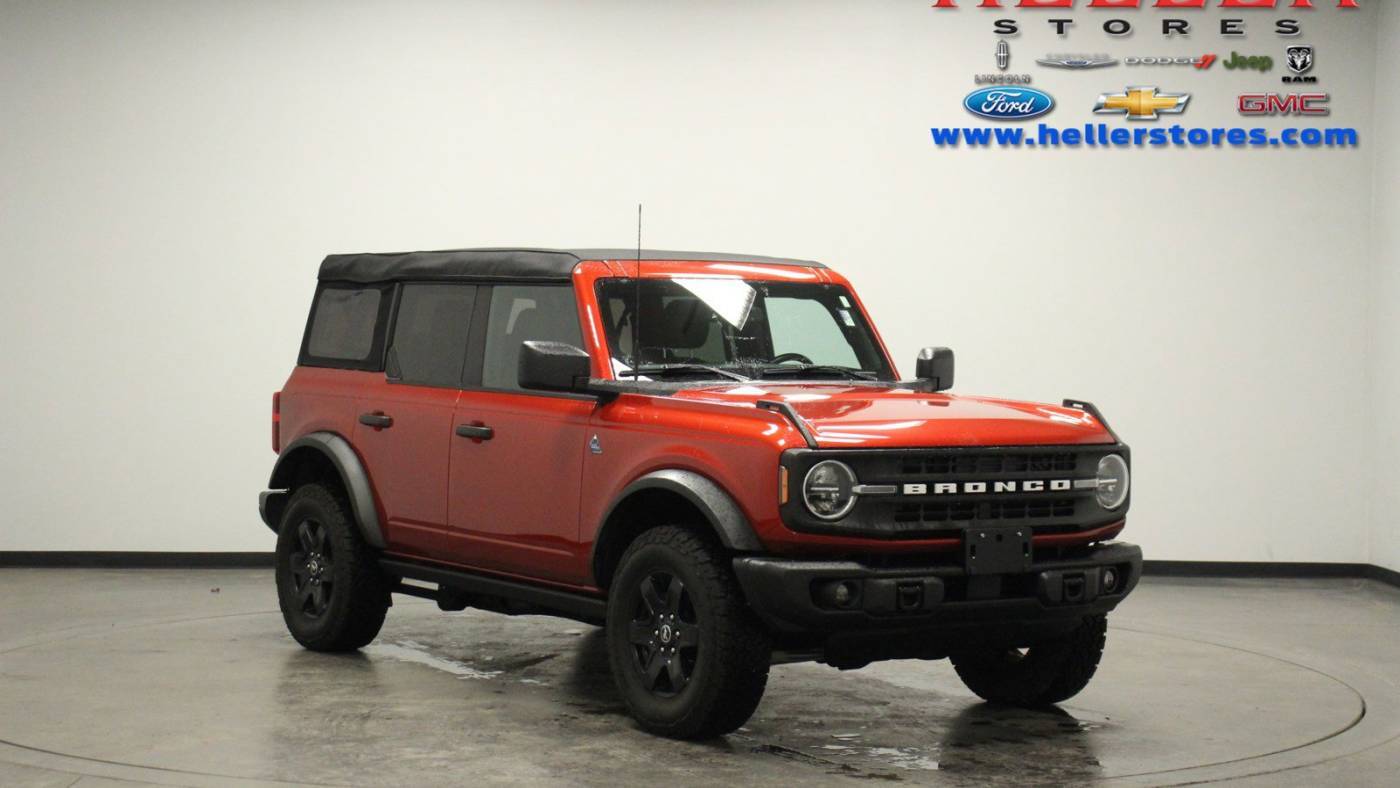 2023 Ford Bronco Black Diamond — SUV — 8,992 mi — Pontiac, IL
