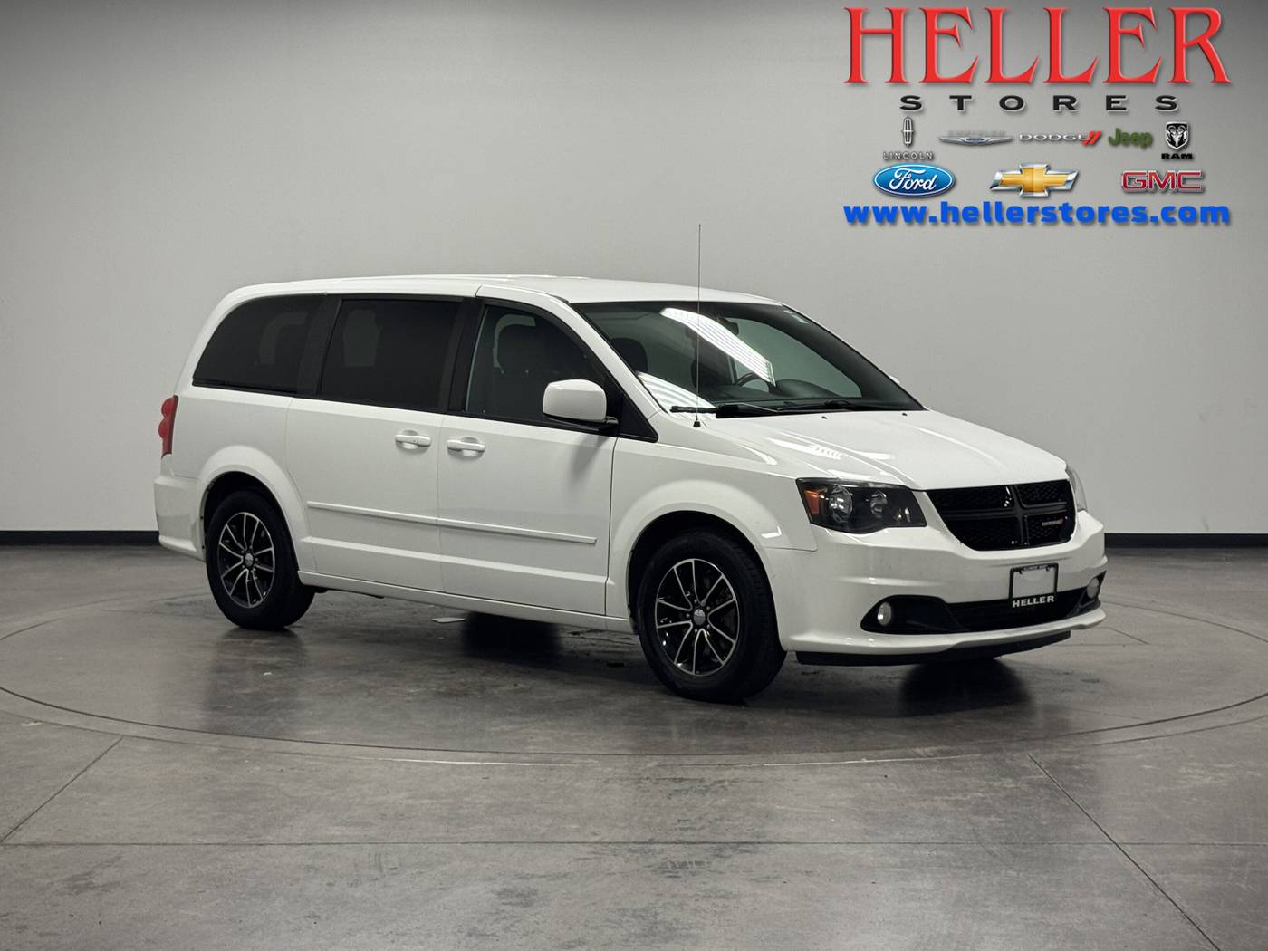 2017 Dodge Grand Caravan SXT — Minivan — 168,894 mi — Pontiac, IL