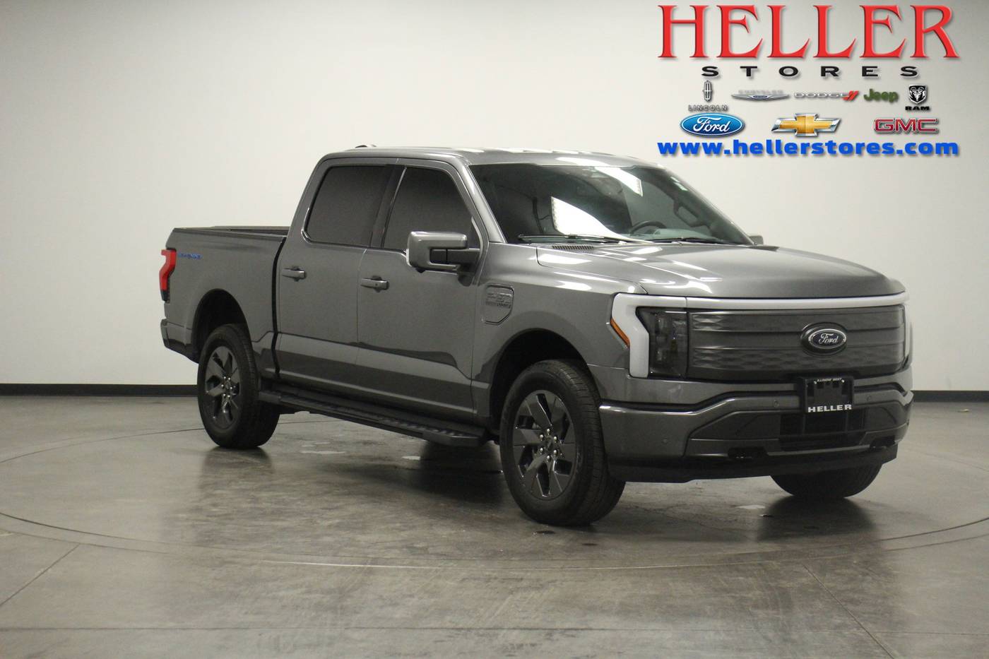 2023 Ford F-150 Lightning LARIAT — Pickup Truck — 10,589 mi — Pontiac, IL