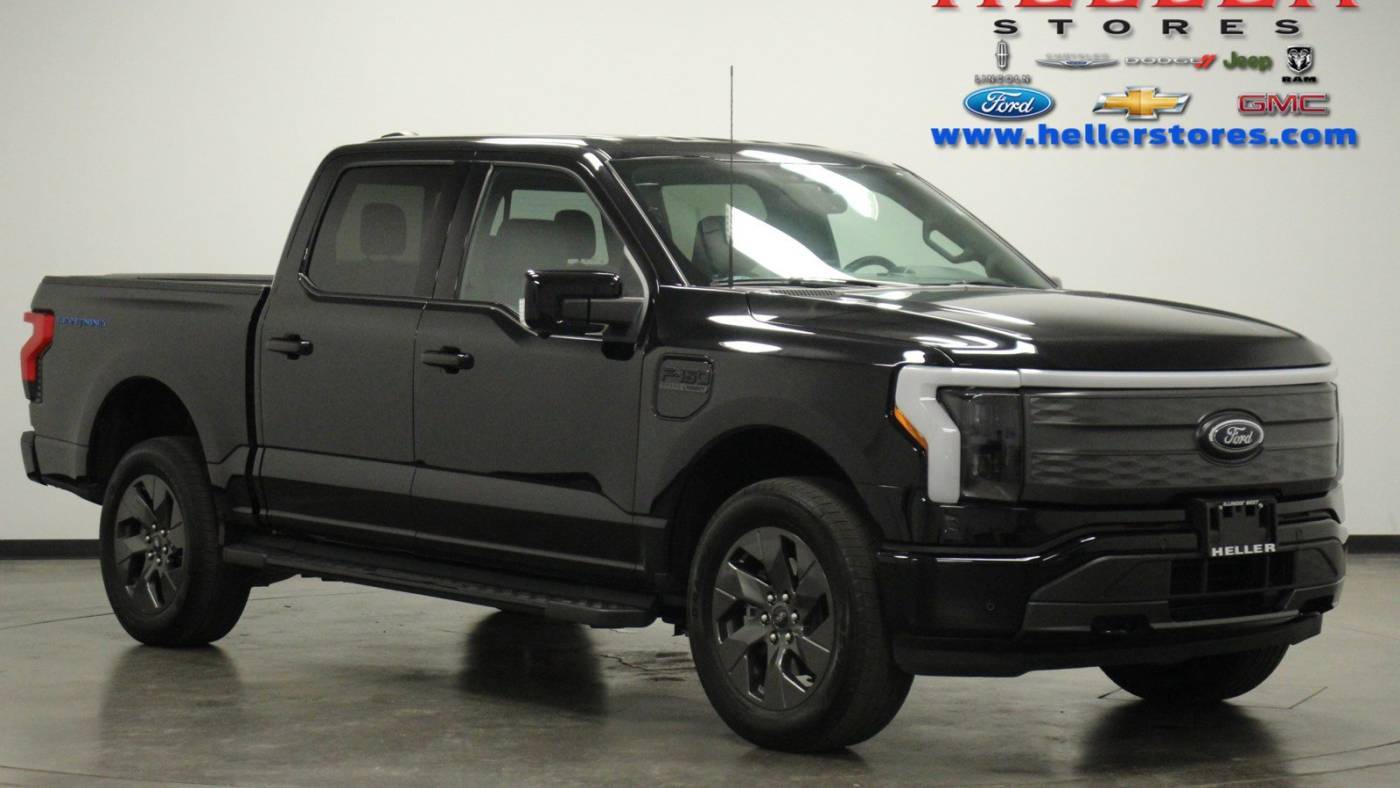 2022 Ford F-150 Lightning LARIAT — Pickup Truck — 9,471 mi — Pontiac, IL