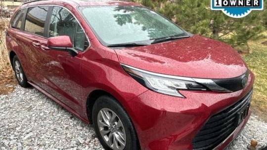 2023 Toyota Sienna XLE — Minivan — 58,743 mi — Burlington, VT