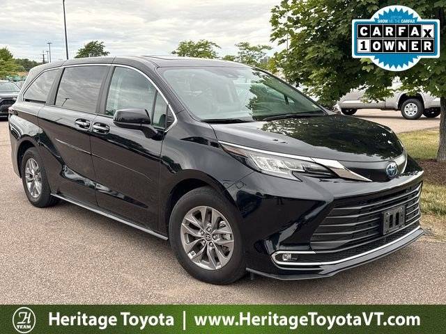 2023 Toyota Sienna XLE — Minivan — 17,611 mi — Burlington, VT