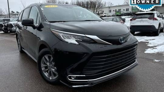 2023 Toyota Sienna XLE — Minivan — 61,074 mi — Burlington, VT