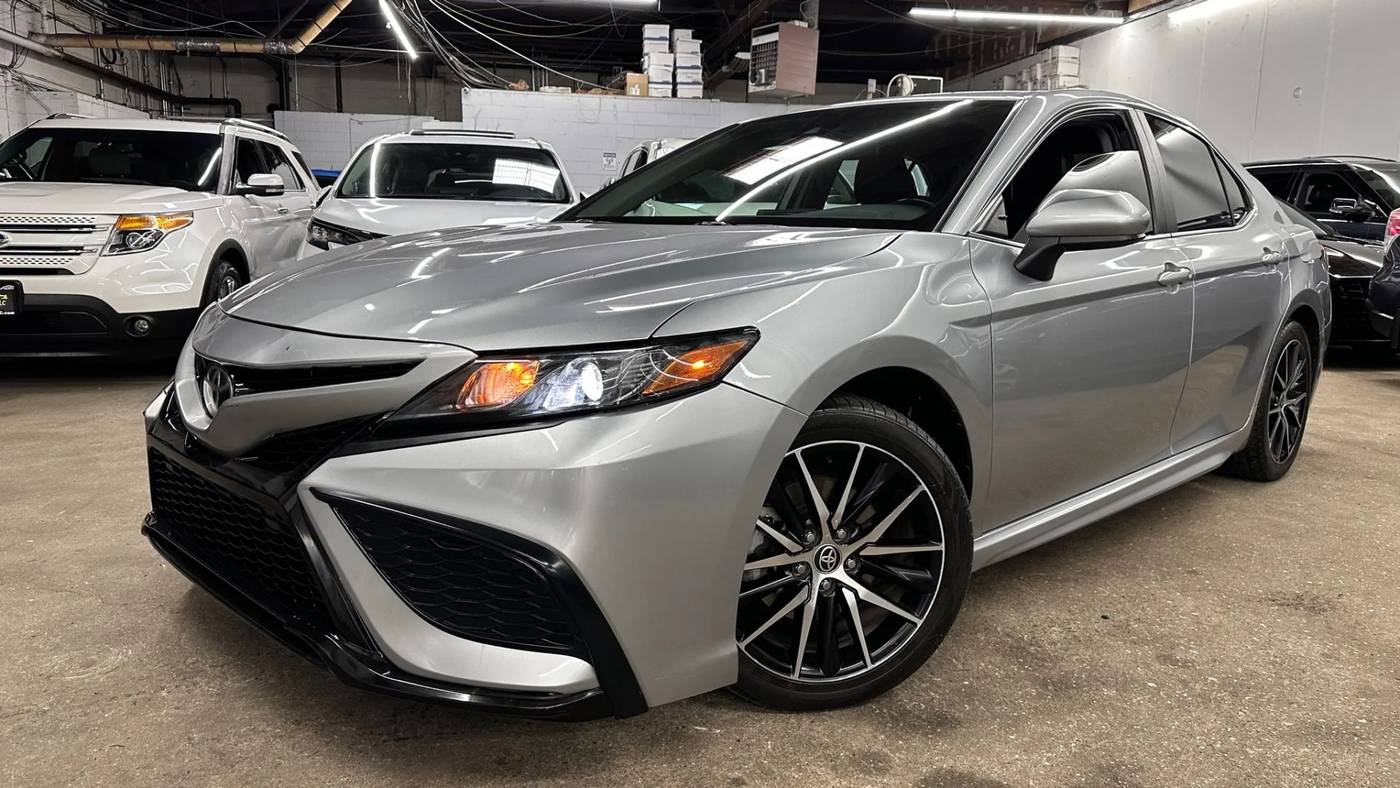 2021 Toyota Camry SE — Sedan — 42,672 mi — Hasbrouk Heights, NJ