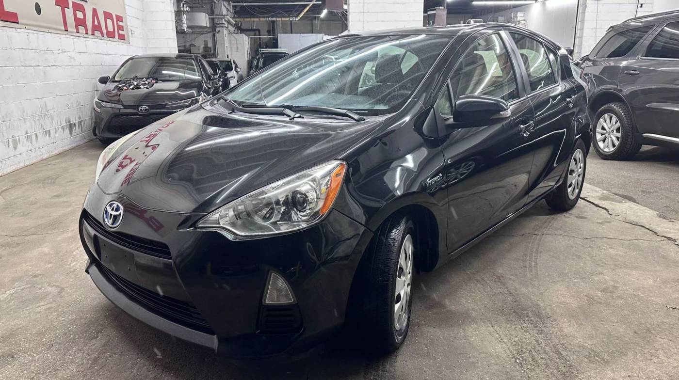 2014 Toyota Prius c One — Hatchback — 139,784 mi — Hasbrouk Heights, NJ