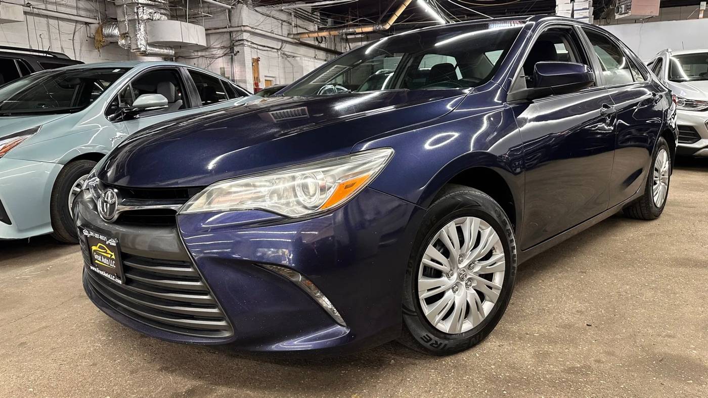 2016 Toyota Camry LE — Sedan — 114,801 mi — Hasbrouk Heights, NJ