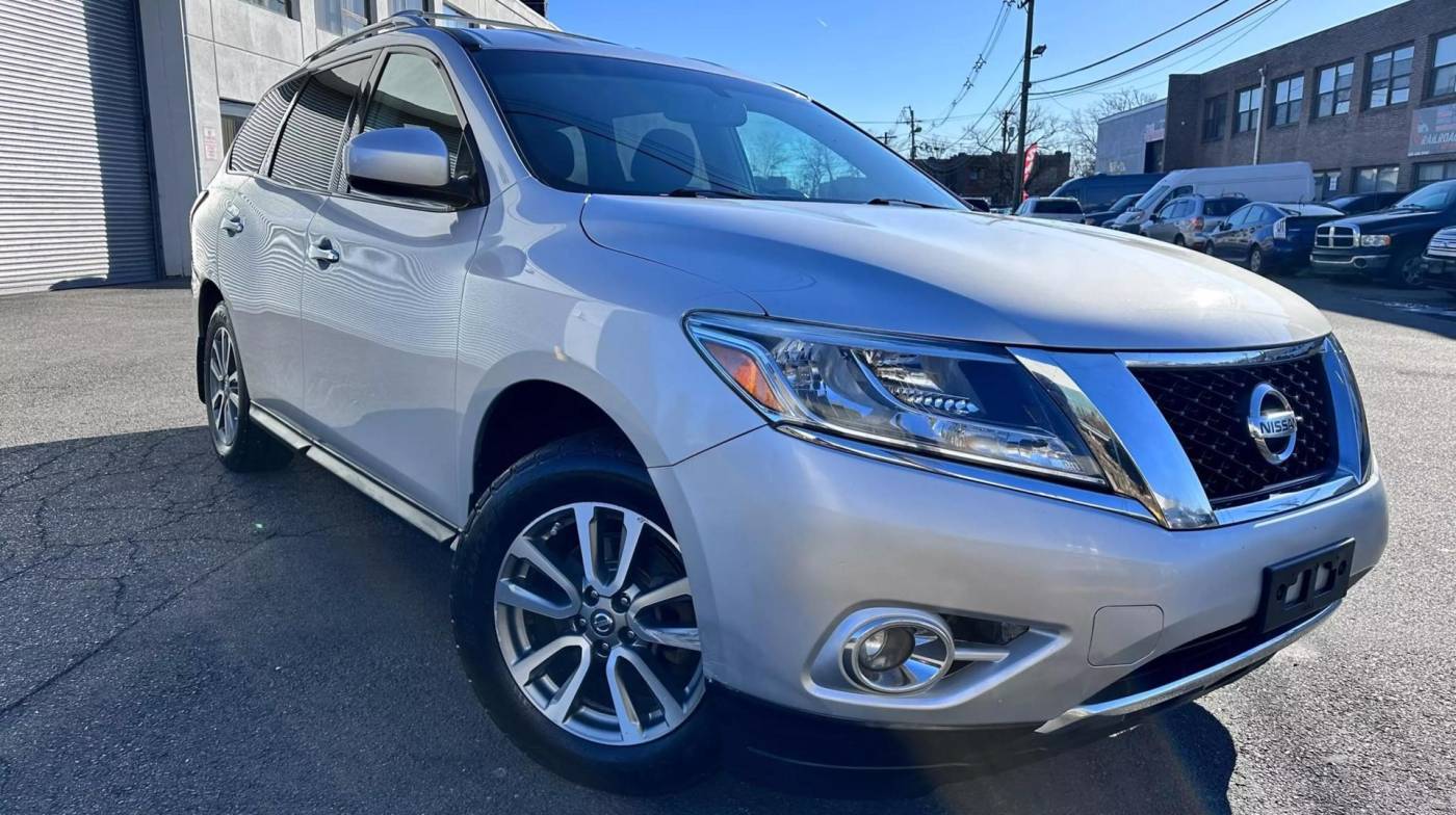 2016 Nissan Pathfinder SV — SUV — 125,168 mi — Hasbrouk Heights, NJ