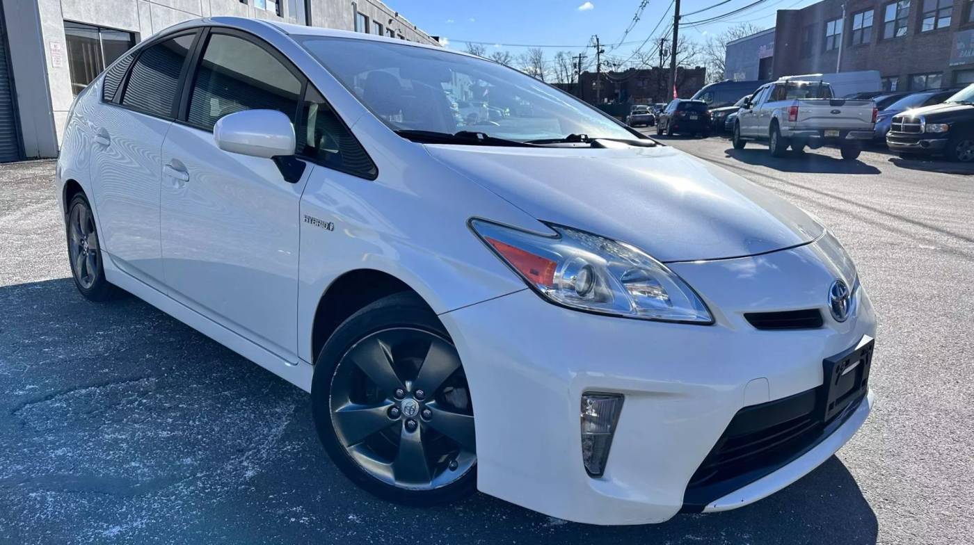 2013 Toyota Prius Persona Series — Sedan — 98,016 mi — Hasbrouk Heights, NJ