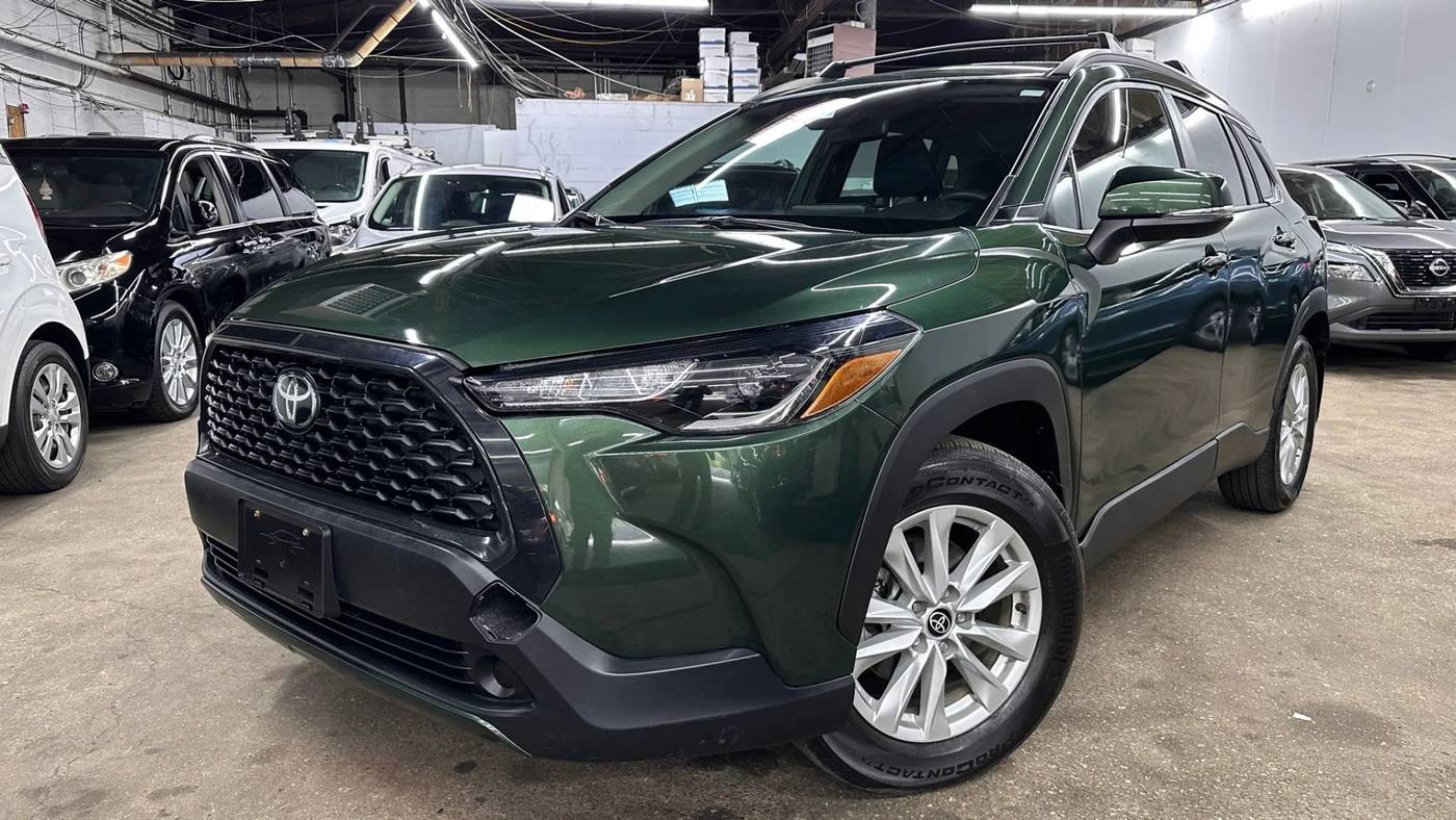 2022 Toyota Corolla Cross LE — SUV — 23,305 mi — Hasbrouk Heights, NJ