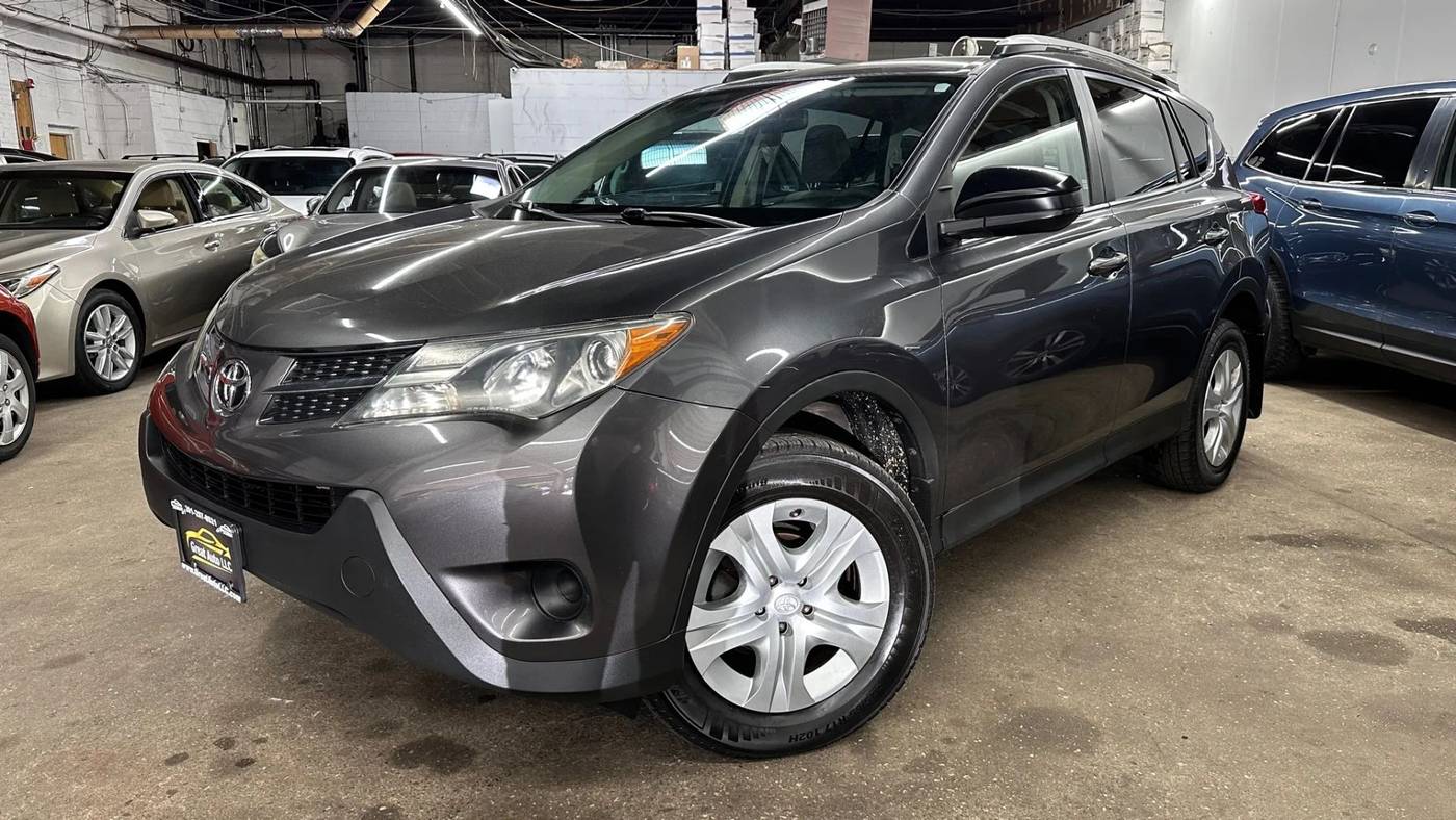 2013 Toyota RAV4 LE — SUV — 196,584 mi — Hasbrouk Heights, NJ