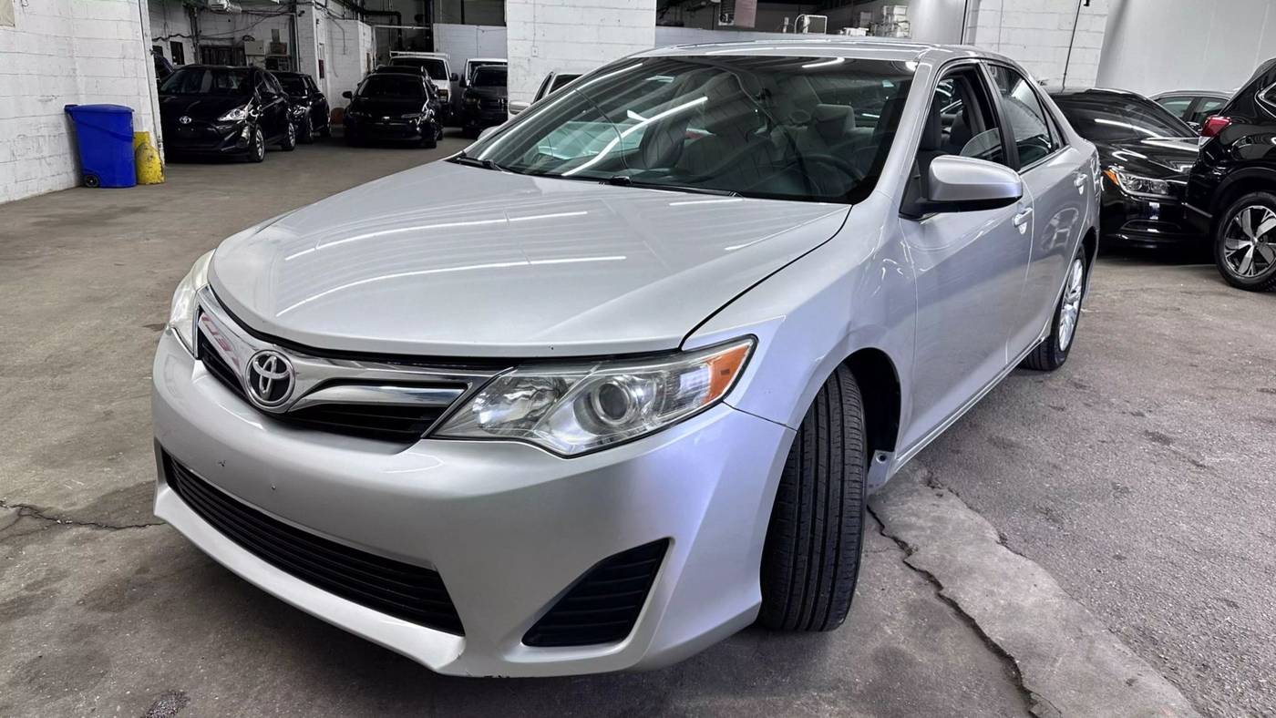 2012 Toyota Camry LE — Sedan — 162,782 mi — Hasbrouk Heights, NJ