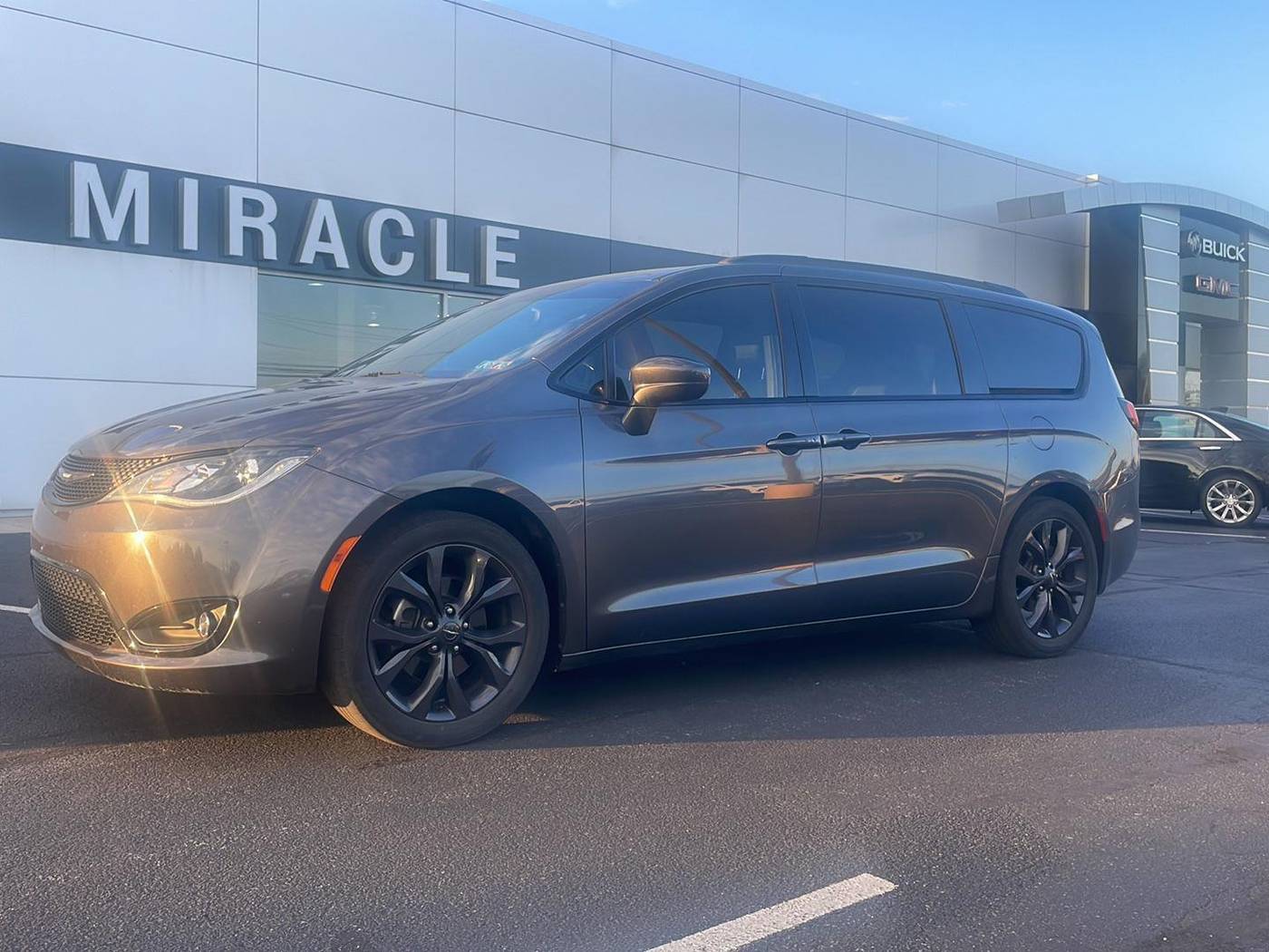 2018 Chrysler Pacifica Touring L — Minivan — 78,130 mi — Fleetwood, PA