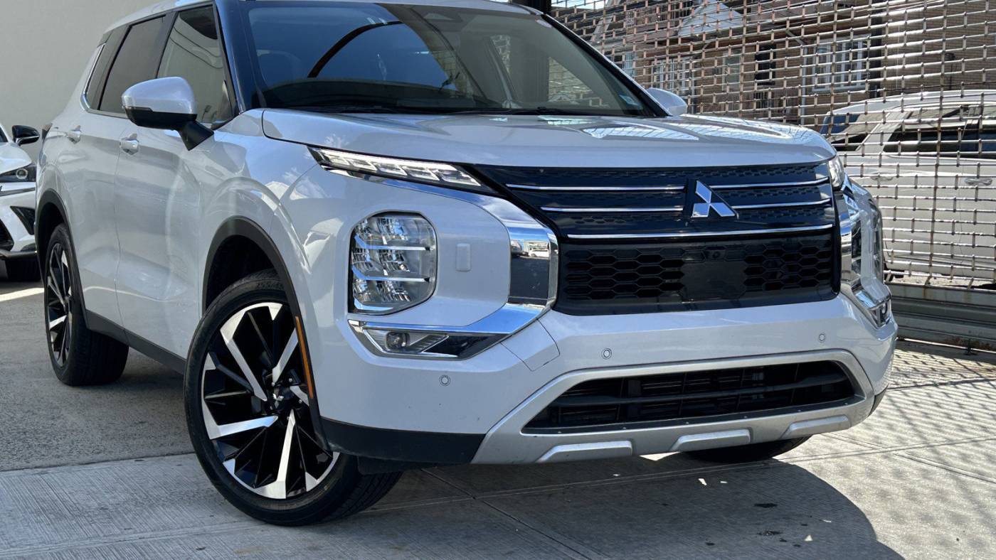2023 Mitsubishi Outlander SE — SUV — 40,399 mi — Jamaica, NY
