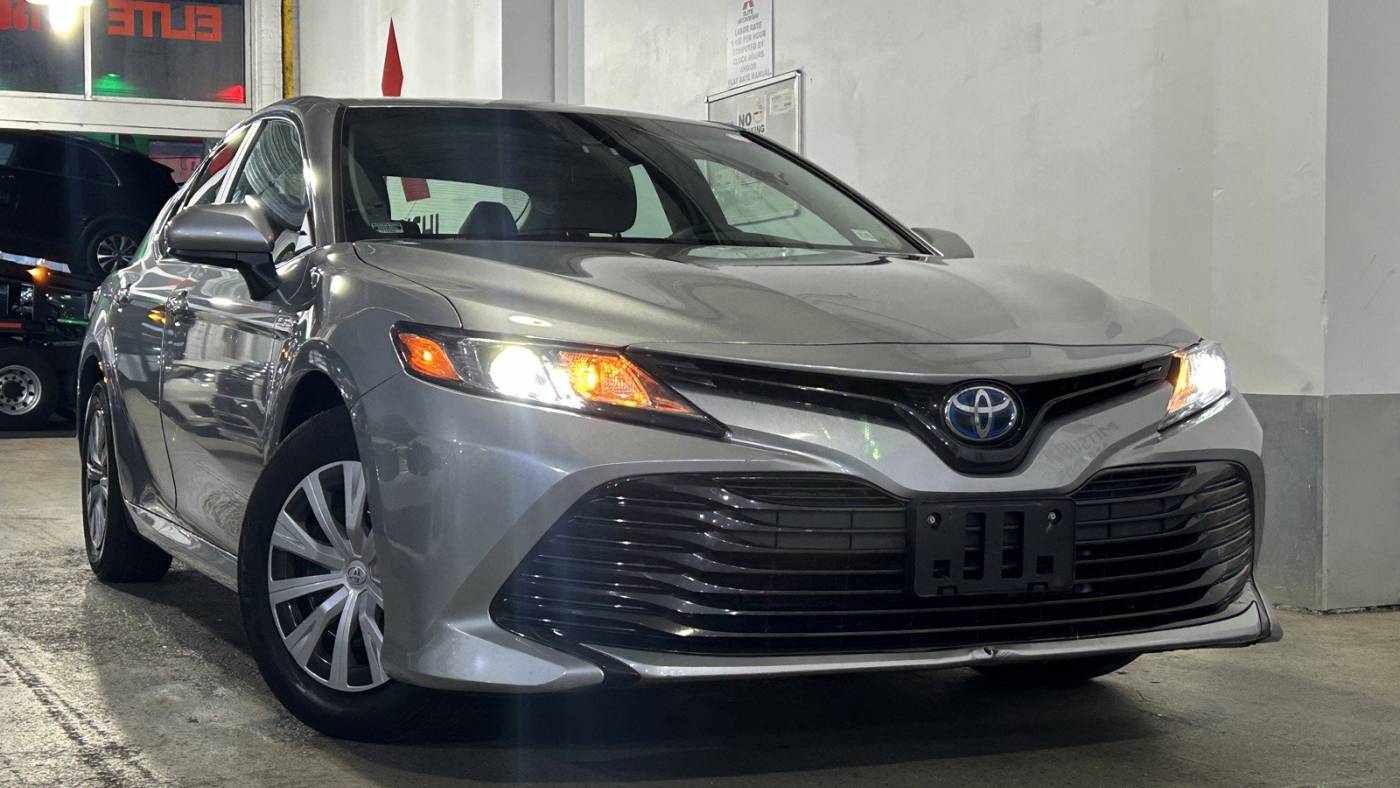 2018 Toyota Camry Hybrid LE — Sedan — 47,412 mi — Jamaica, NY
