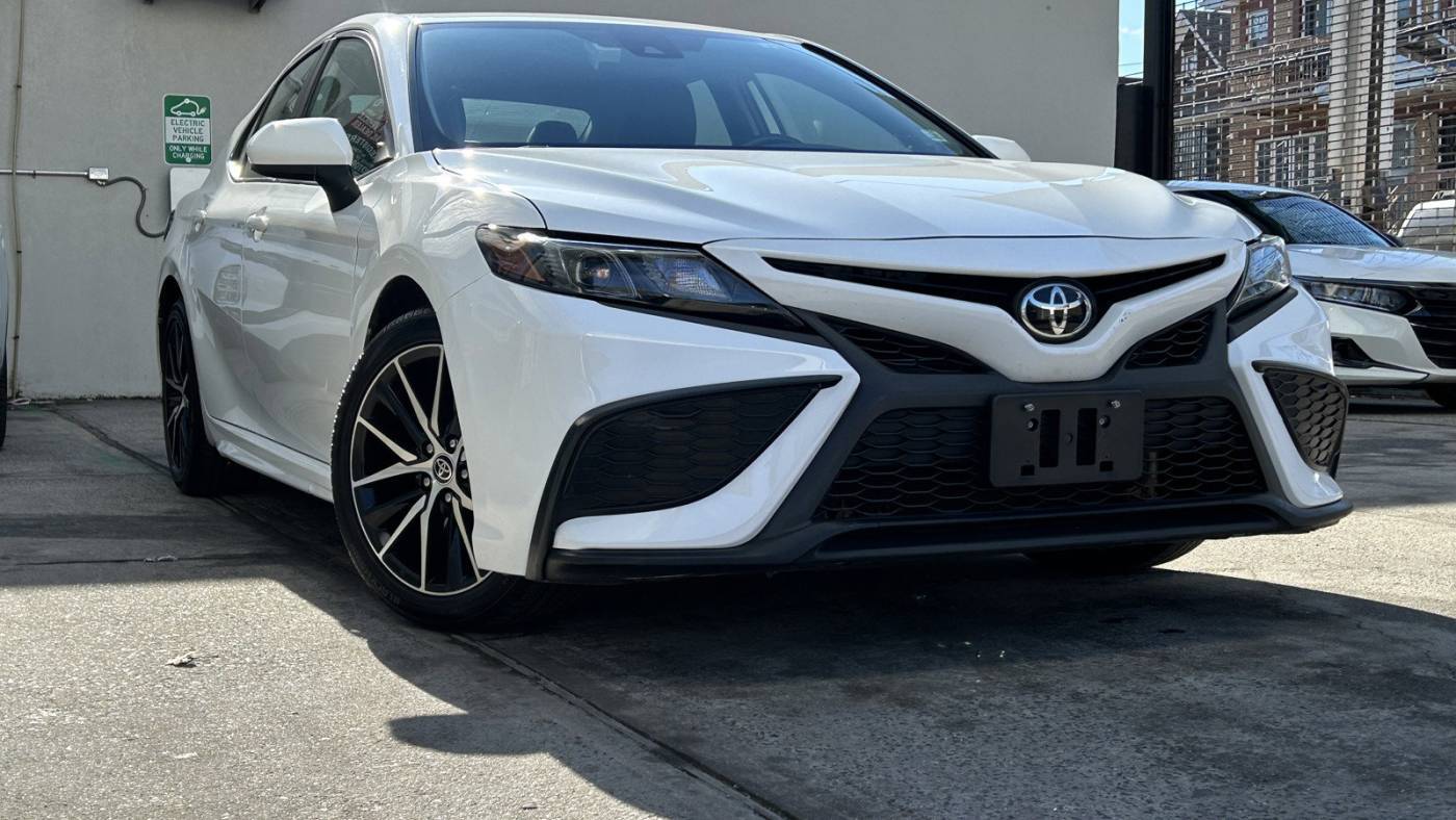 2021 Toyota Camry SE — Sedan — 59,508 mi — Jamaica, NY