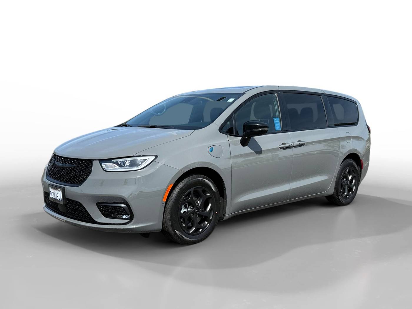 2023 Chrysler Pacifica Hybrid Limited — Minivan — 12,073 mi — Modesto, CA
