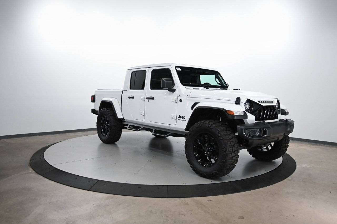 2024 Jeep Gladiator Nighthawk — Pickup Truck — 2,840 mi — Cornelius, NC