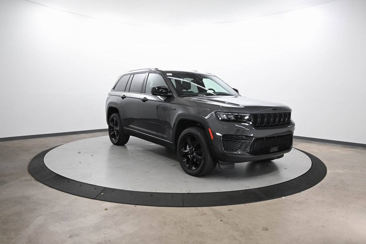 2023 Jeep Grand Cherokee Altitude — SUV — 20,593 mi — Cornelius, NC