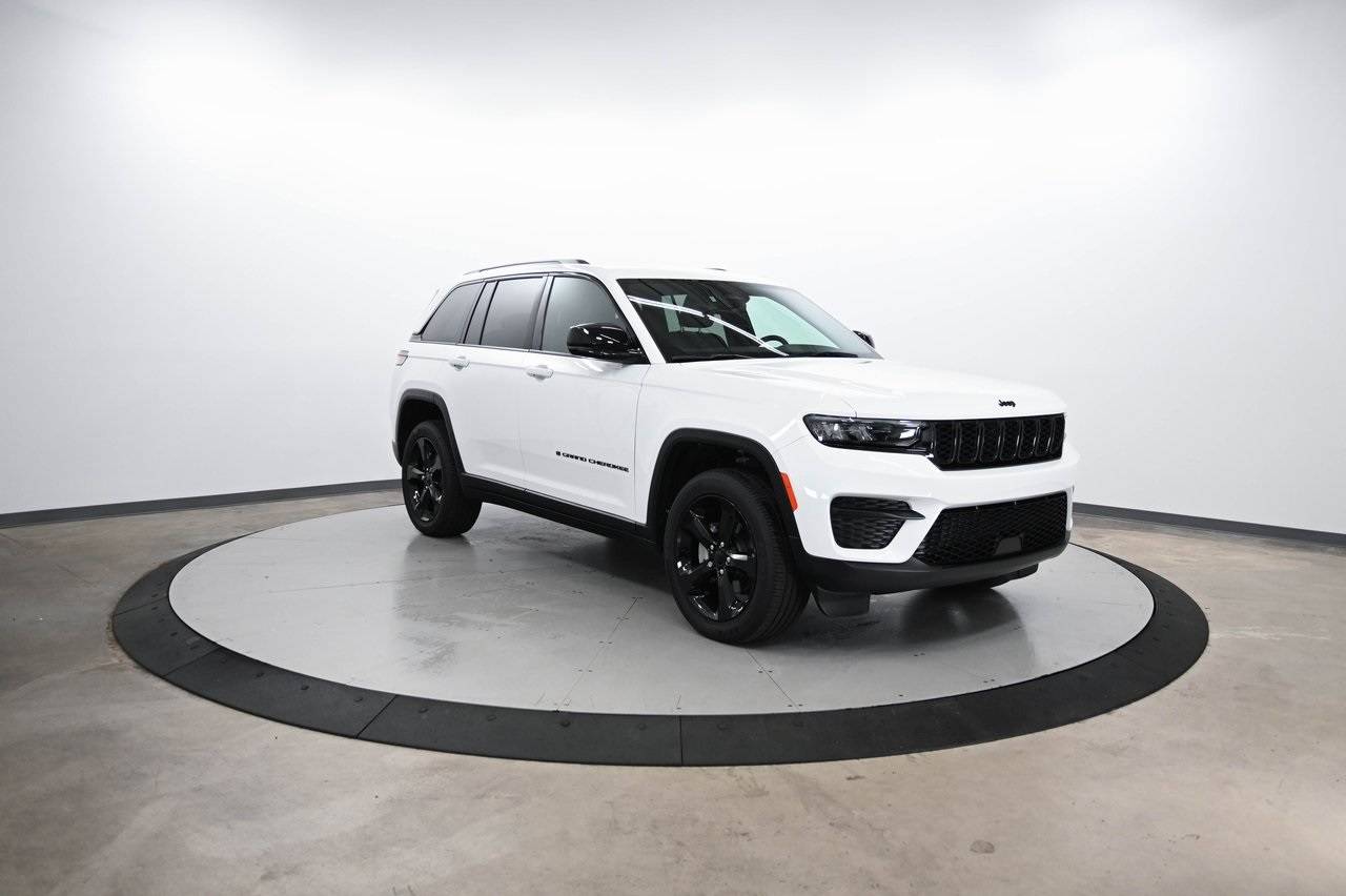 2024 Jeep Grand Cherokee Altitude X — SUV — 4,933 mi — Cornelius, NC