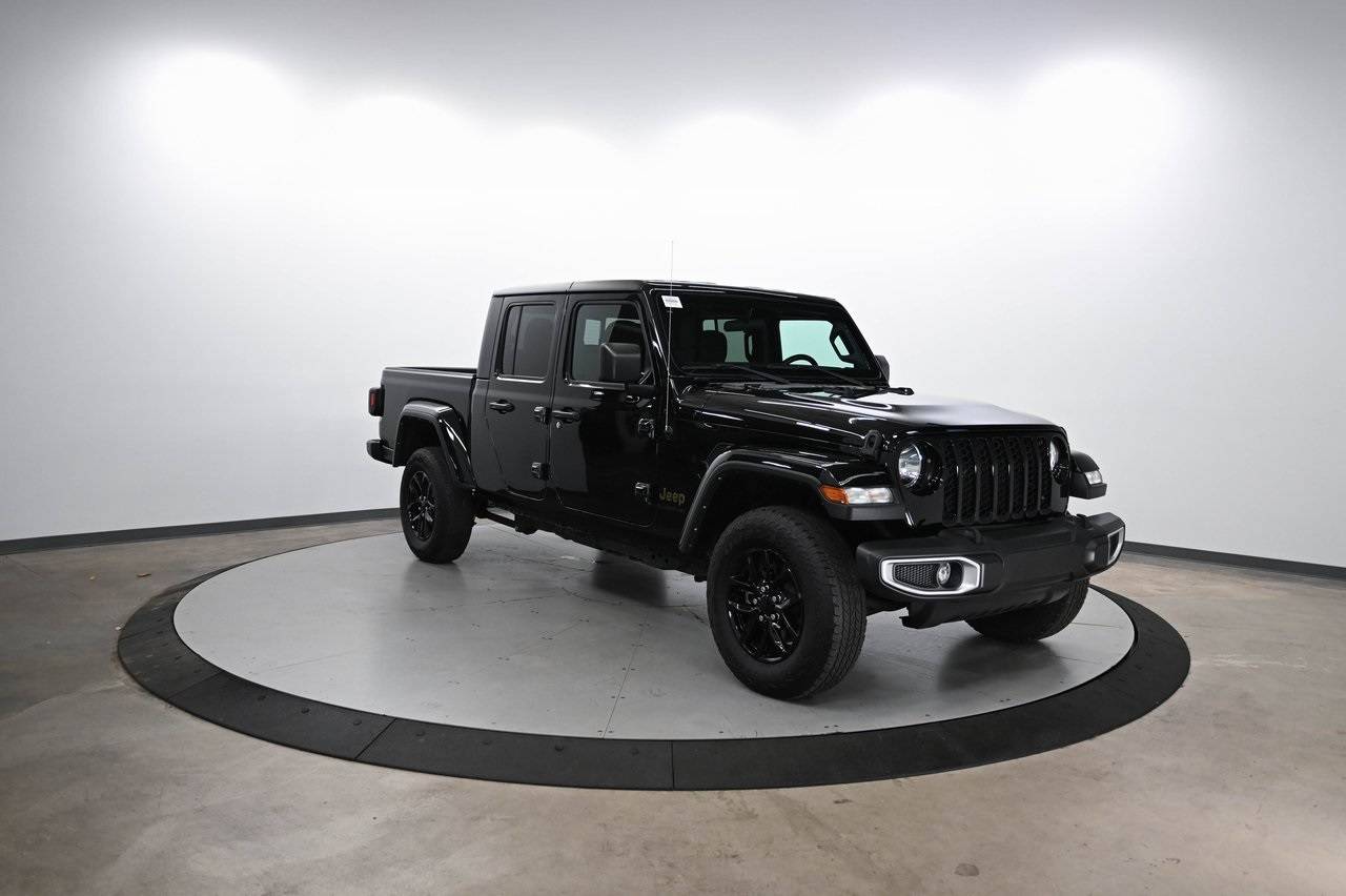 2022 Jeep Gladiator Sport S — Pickup Truck — 35,416 mi — Cornelius, NC
