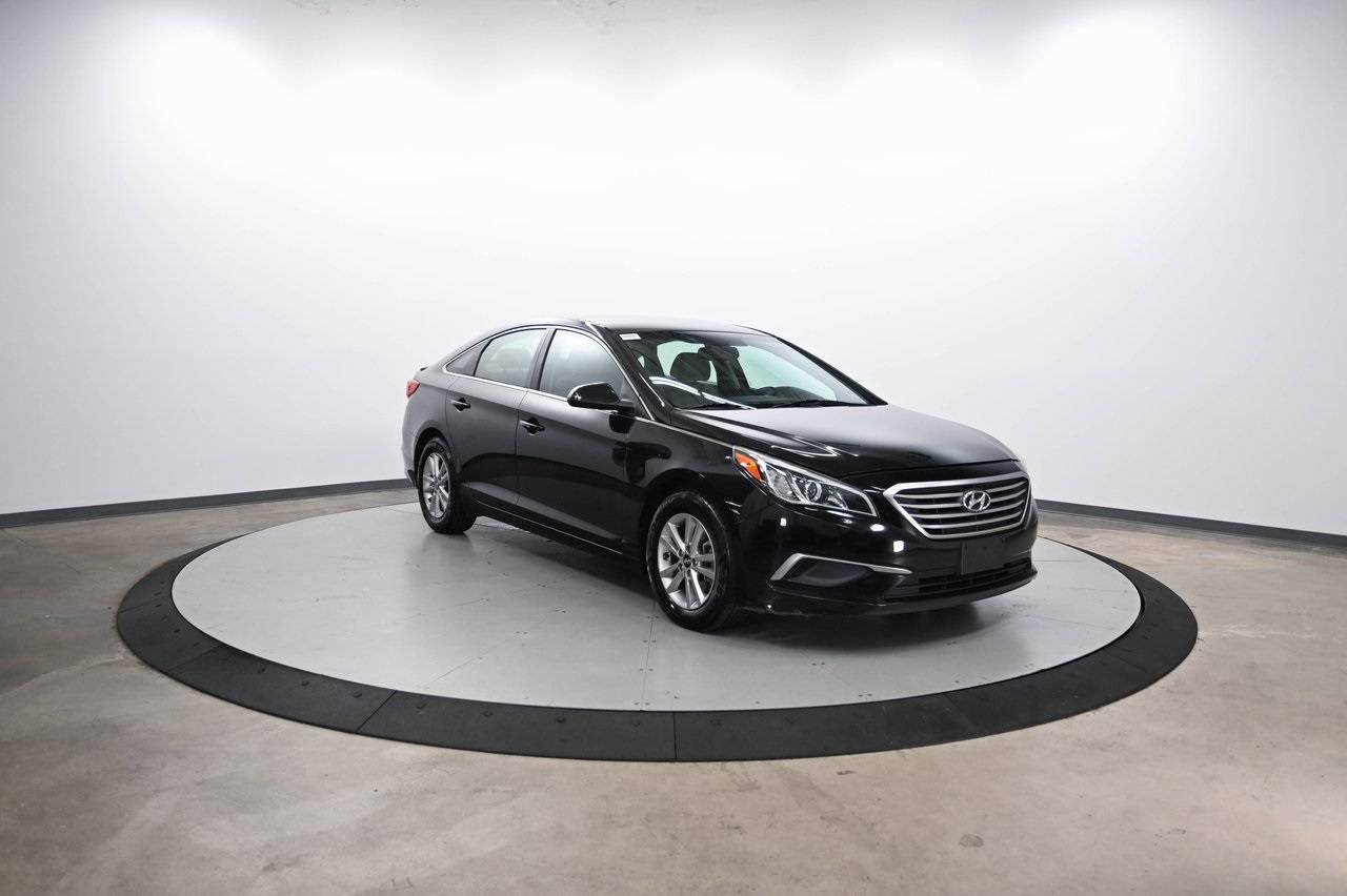 2016 Hyundai Sonata SE — Sedan — 118,665 mi — Cornelius, NC
