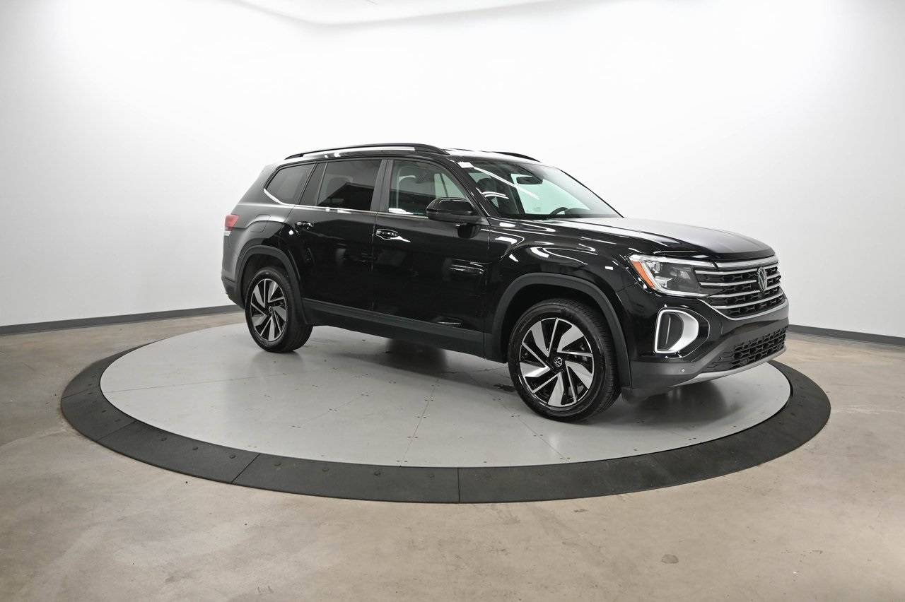 2024 Volkswagen Atlas SE with Technology — SUV — 46,404 mi — Cornelius, NC