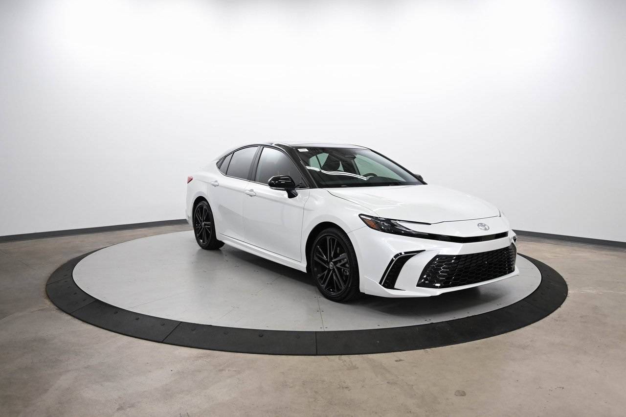 2025 Toyota Camry XLE — Sedan — 29,328 mi — Cornelius, NC