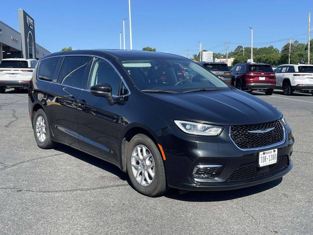 2023 Chrysler Pacifica Touring L — Minivan — 62,981 mi — Gastonia, NC
