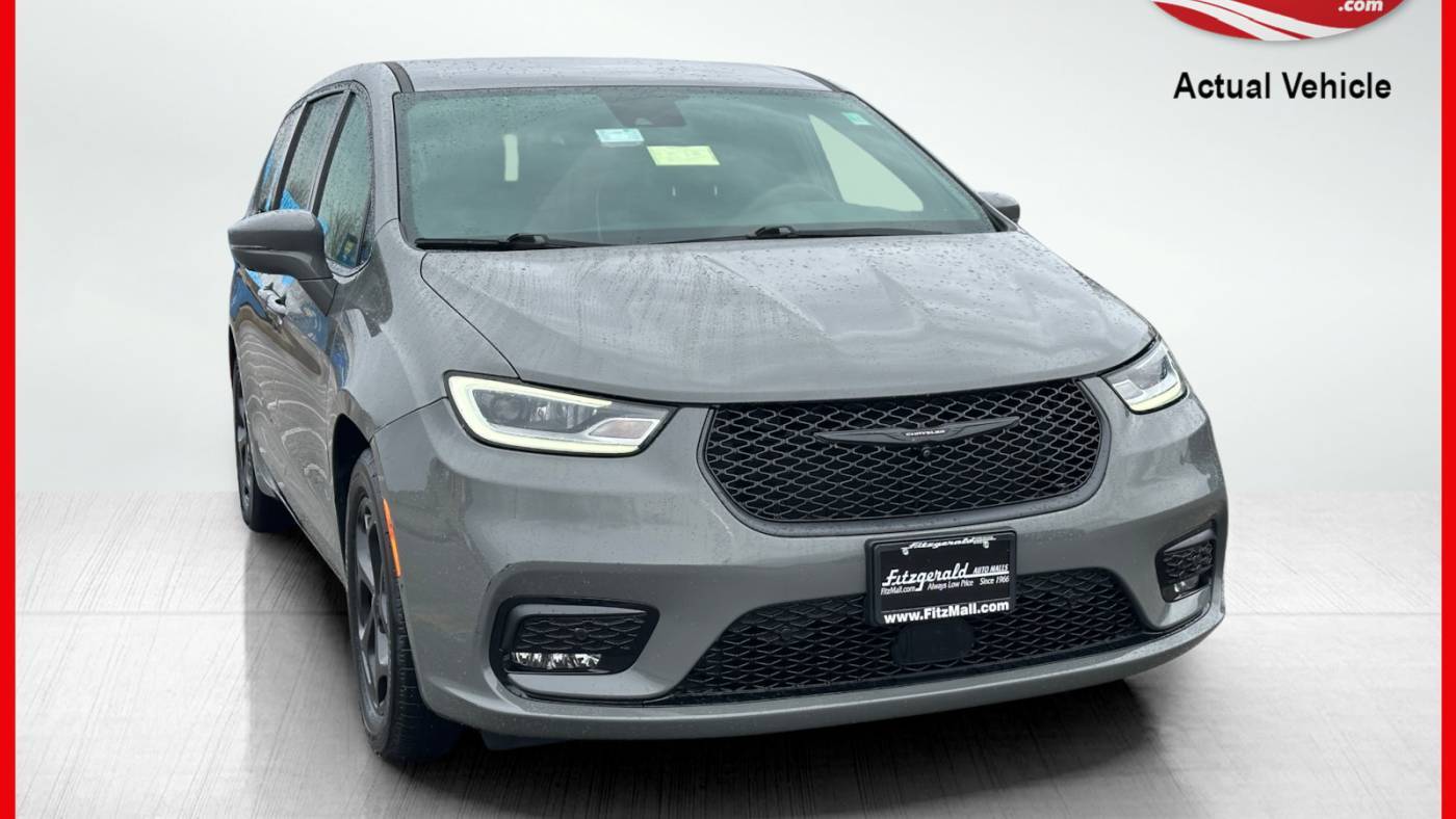 2022 Chrysler Pacifica Hybrid Touring L — Minivan — 34,408 mi — Hagerstown, MD