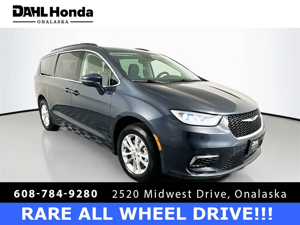 2021 Chrysler Pacifica Touring — Minivan — 103,674 mi — Onalaska, WI
