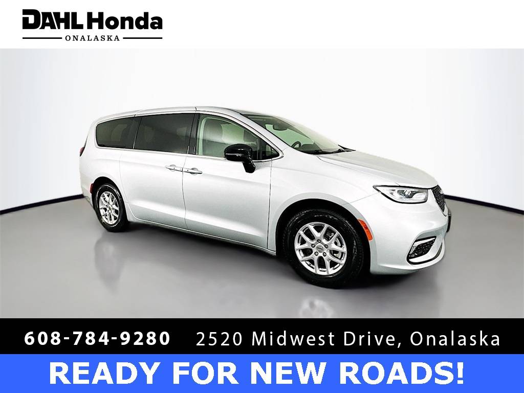 2024 Chrysler Pacifica Touring L — Minivan — 44,191 mi — Onalaska, WI